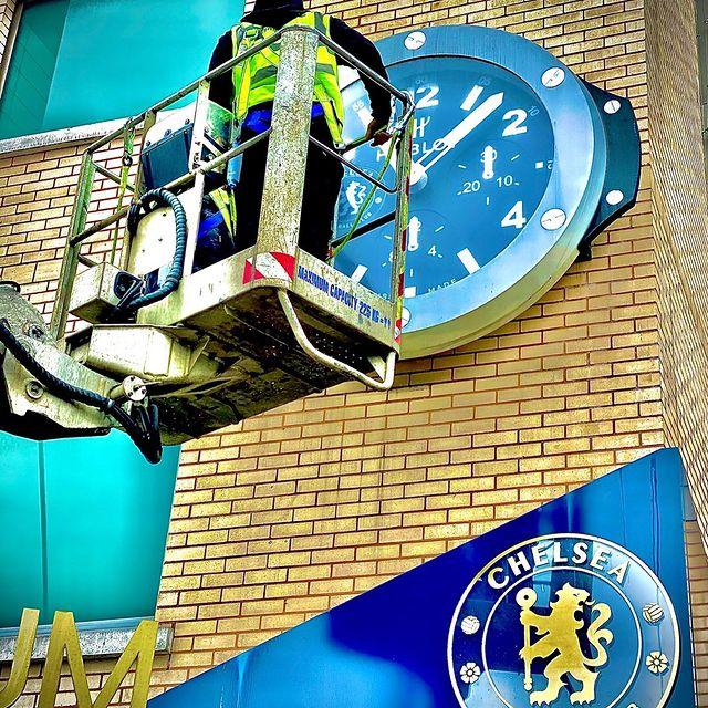 Sign Makers - Chelsea FC  - Gallery -  easy platforms